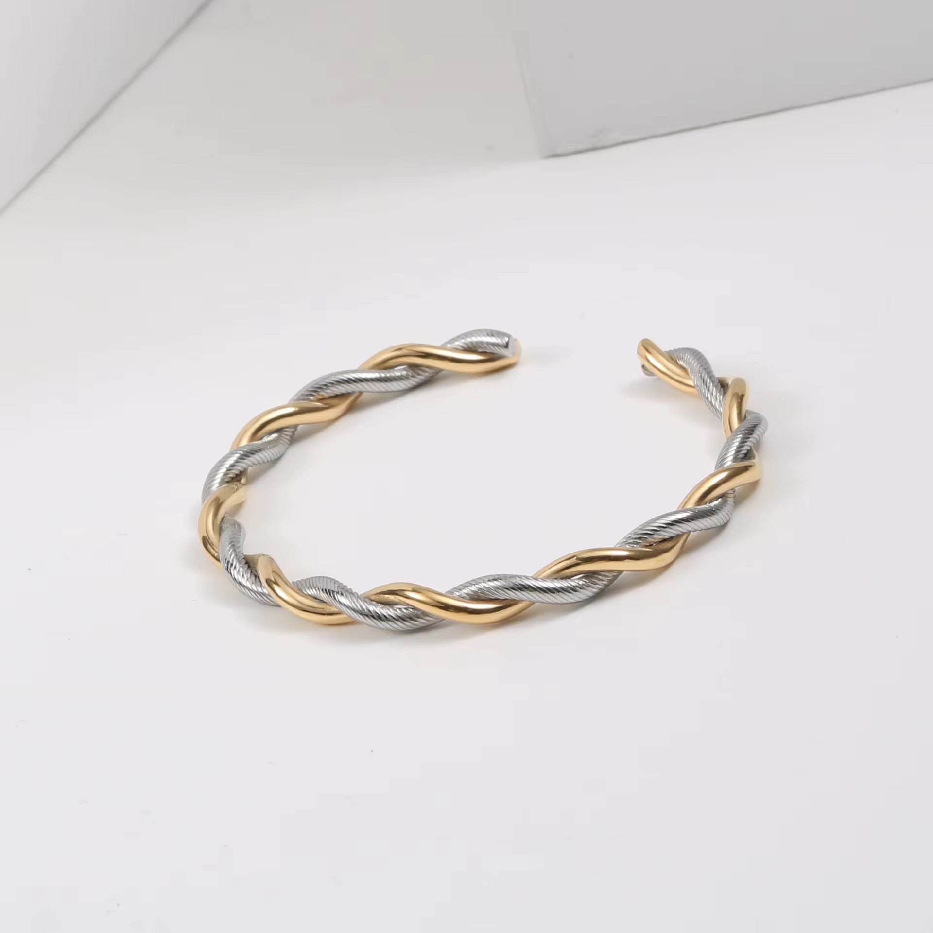 Isabella Gold & Silver
